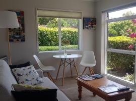 Mangawhai Heads apartment, hotel in Mangawhai