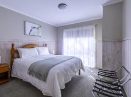 The Crays Accommodation, hotel near Strahan Airport - SRN, 