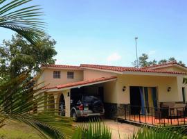 Villa 1, hotel with parking in San José de Las Matas