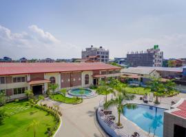 Chitwan Mid Town Resort, хотелски комплекс в Бхаратпур