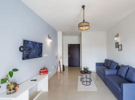 Blue Pearl Apartment by JadeCaps Nr Airport 3bhk、Devanahalli-Bangaloreのアパートメント