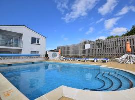 2 Bed in Mawgan Porth 43204, holiday home in Mawgan Porth