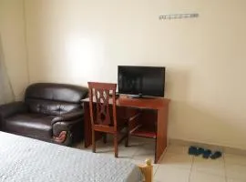 Kigali guesthouse: shared property with individual rooms