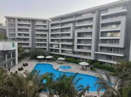 Parkside Boutique 3 BBR Serviced Apartment - Ocean Blue - Near Airport