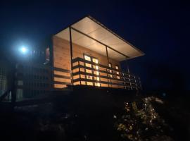 Căsuța de pe deal, hotel v destinaci Hlincea