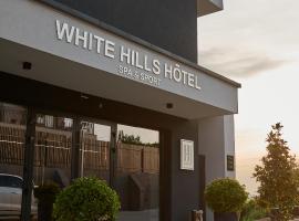 WHITE HILLS HOTEL spa&sport, hotelli kohteessa Uzhhorod
