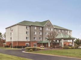 Country Inn & Suites by Radisson, Homewood, AL, hotel di Birmingham