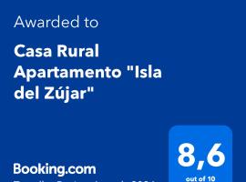 Casa Rural Apartamento "Isla del Zújar": Castuera'da bir otel