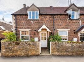 Central Village Cottage, The Corders, hotel in Moreton in Marsh
