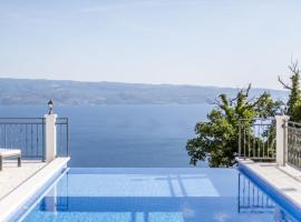 Brīvdienu māja Luxury villa Libar near Split, heated pool pilsētā Jeseņice