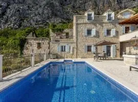 Luxury villa Libar near Split, heated pool