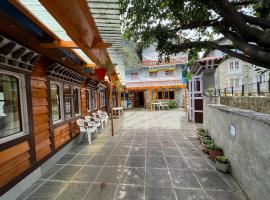 Monjo에 위치한 반려동물 동반 가능 호텔 Mount kailash lodge and resturant , Monjo