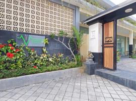 V Canggu Dormitory, ξενοδοχείο με κάψουλες σε Canggu