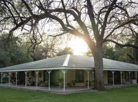 Kolokolo Safari Home - Mashatu Game Reserve, alojamento em Lentswelemoriti