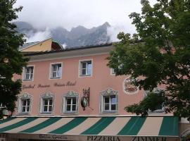 Weisses Rössel-Cavallo Bianco, hotel con parking en Werfen