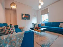 Navy Place - Central Location - Free Parking, FastWifi, SmartTV with Netflix by Yoko Property