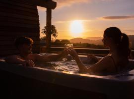 Tan Y Bryn Glamping, hotel with jacuzzis in Conwy
