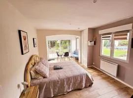 Studio avec terrasse et tonnelle