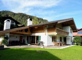 Chalet Chiemgau, holiday home in Reit im Winkl
