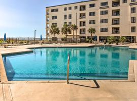 Seaside Indian Beach Getaway with Balcony and Views!, hotel in Indian Beach