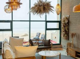 Blpl Cabane A luxury beach house – hotel w mieście Karaczi