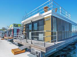 Hausboot Geiseltalsee - Floating House - WELL Hausboote - Family & Friends, alloggio vicino alla spiaggia a Braunsbedra