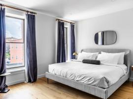 The Phenix Historic DTWN Hotel, King Bed, Room # 309, hotel i Bangor