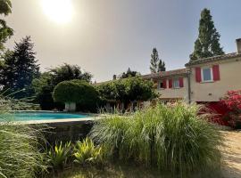 l'Eden de Chris - Maison climatisée au milieu des vignes, hotel di Loriol-du-Comtat