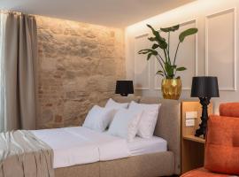 Golden Gate Luxury Rooms - Unique UNESCO Location, hotel cerca de Froggyland, Split