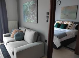 North Key - Cozy apartment with a beautiful view, familiehotel i Xánthi