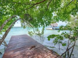 Villa Luna Frente a laguna Bacalar, gæludýravænt hótel í Bacalar