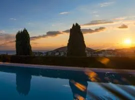 Luxurious Family friendly Villa Anavyssos