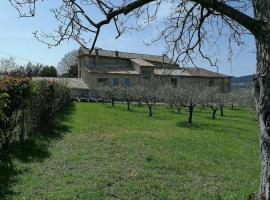 Gîte Amande Domaine de L'Annonciade, ξενοδοχείο σε Les Mées