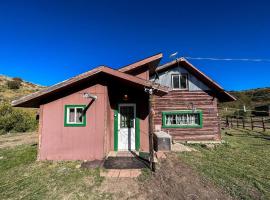 Mountain Made- Main Cabin, haustierfreundliches Hotel in Collbran