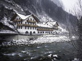 Hostel Chillertal, hotel i Mayrhofen