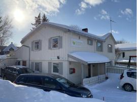 Helt hus: Sneveien 75, hotel en Bodø