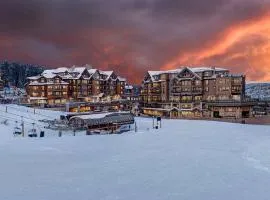 Grand Colorado on Peak 8 - 2 bedroom ski-in/ski-out