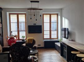 CAPUCINE, hotel con campo de golf en Bourges