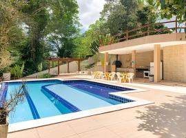 Sítio em Aldeia com piscina e lago, hotell i Camaragibe