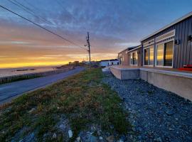 2 Bedroom 2 Bathroom Oceanfront Oasis, hotel u gradu Bonavista