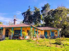 casa encanto campestre, hotel en Pescadero