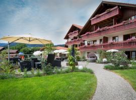 Familien- und Wellnesshotel "Viktoria", hotel v destinaci Oberstdorf
