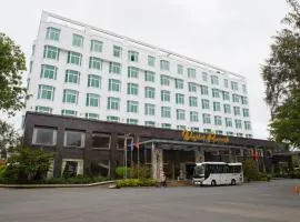 凡帕河濱酒店