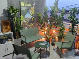 Hotel Pacuare Turrialba, bed & breakfast i Turrialba