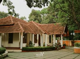 NIVRITI HERITAGE HOME AND POOL VILLA KOVALAM, villa in Trivandrum