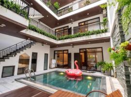 9BR villa, 200m from the sea, hotel in Da Nang