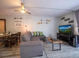 Completely renovated 1 bedroom 1 bath condo, just steps away from Kahana Beach