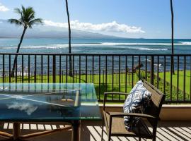 Luxury Remodeled Oceanfront Condo w/ Huge Views, hotel de luxo em Wailuku