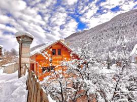 CASA-Bruno family chalet Queyras 7p, hotell nära Clot Lapin Ski Lift, Aiguilles