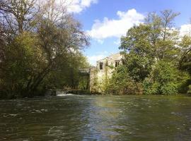 Idyllic Private Island Watermill Paradise, ξενοδοχείο σε Roquebrune